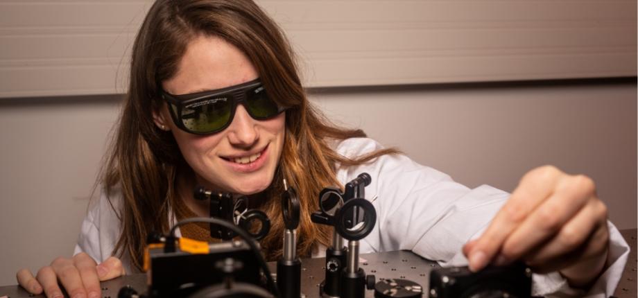 Master Year 2 Quantum, Light, Materials, and Nano Sciences