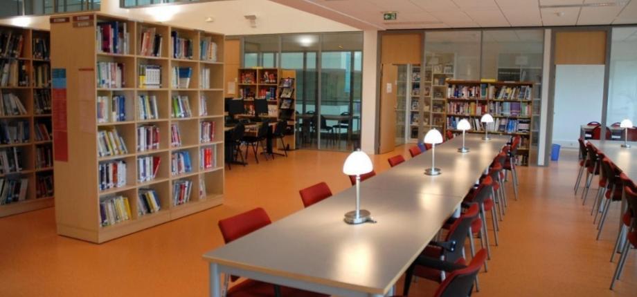 Centre de Documentation Multimédia (CDM) de l'ENSTA 