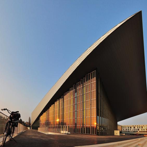 Transition énergétique : Stefania Cacovich cartographie les matériaux photovoltaïques pour des panneaux solaires plus performants